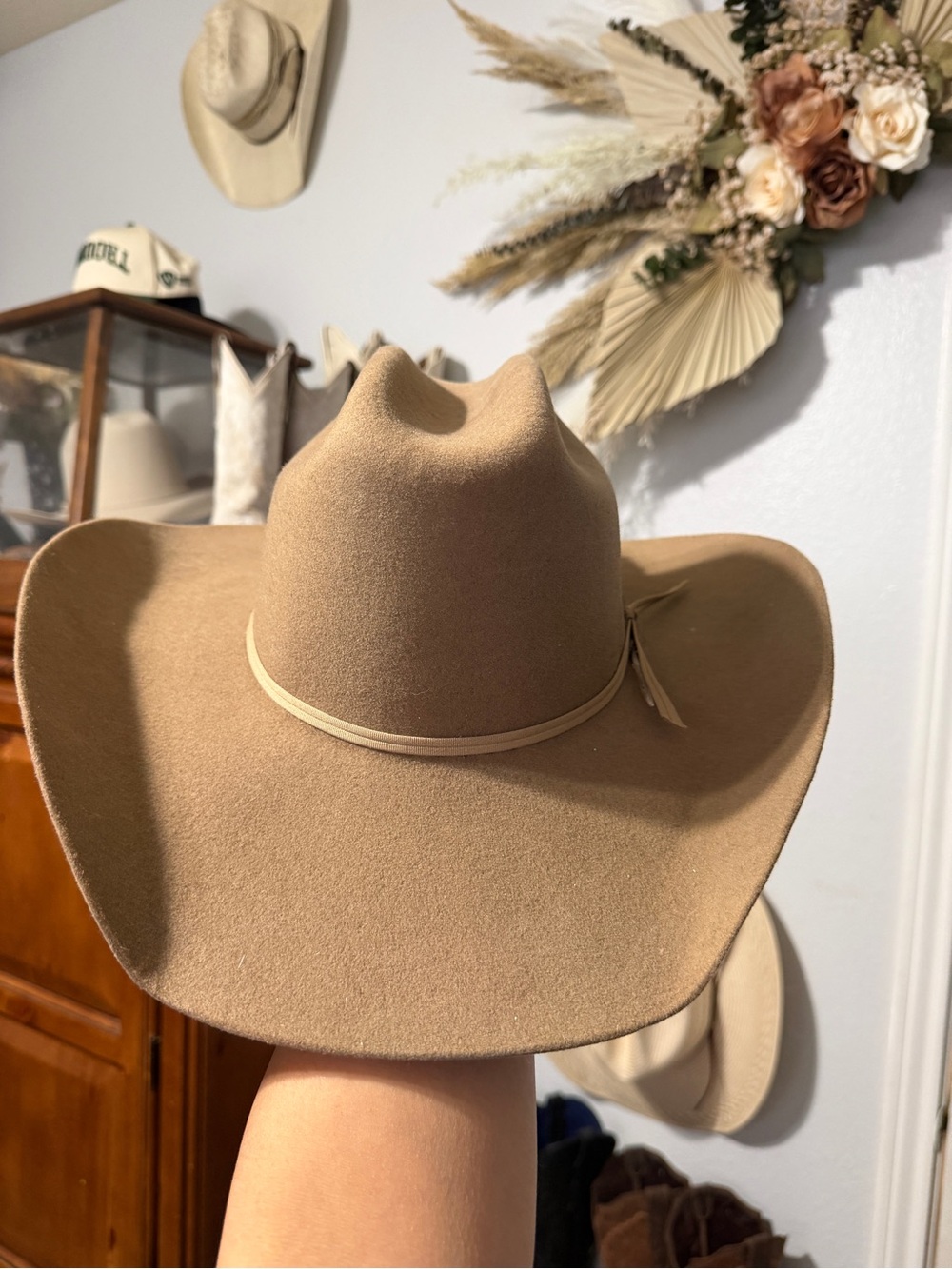 Tan Felt Western Hat with Slim Band 7 1/4
